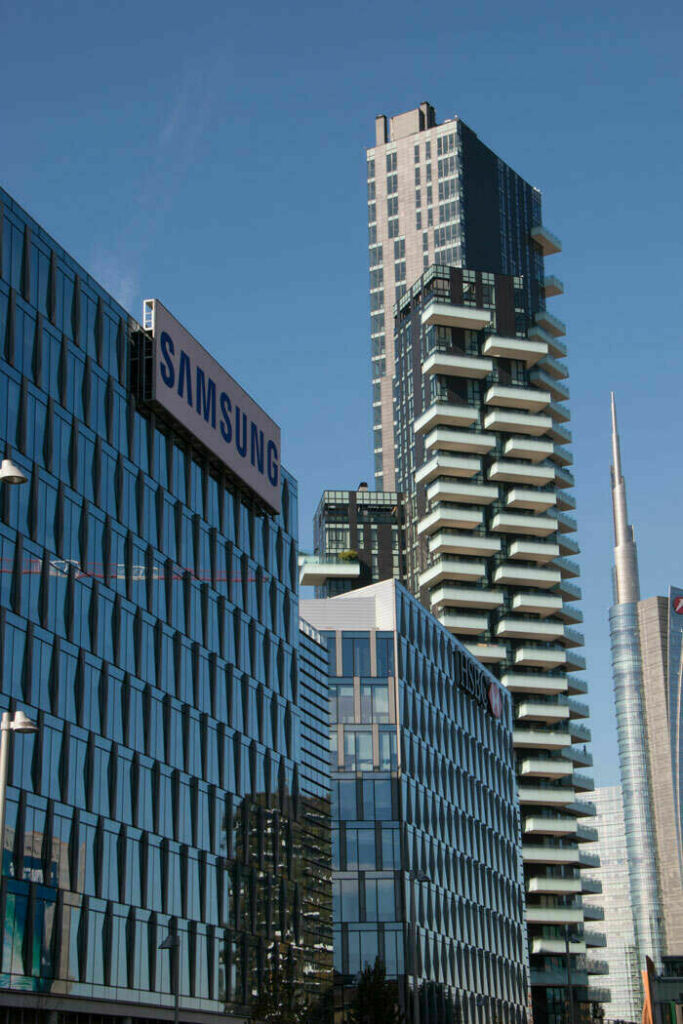 Porta Nuova Garibaldi Milan Cast in Anchor Channels